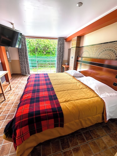 Hotel Manantial