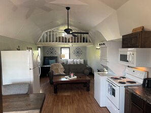 Private kitchen - Mini Sheshed (Wichita Falls)