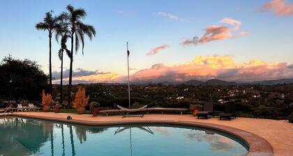 Fallbrook’s guest-pool house : An old Hollywood stars escape
