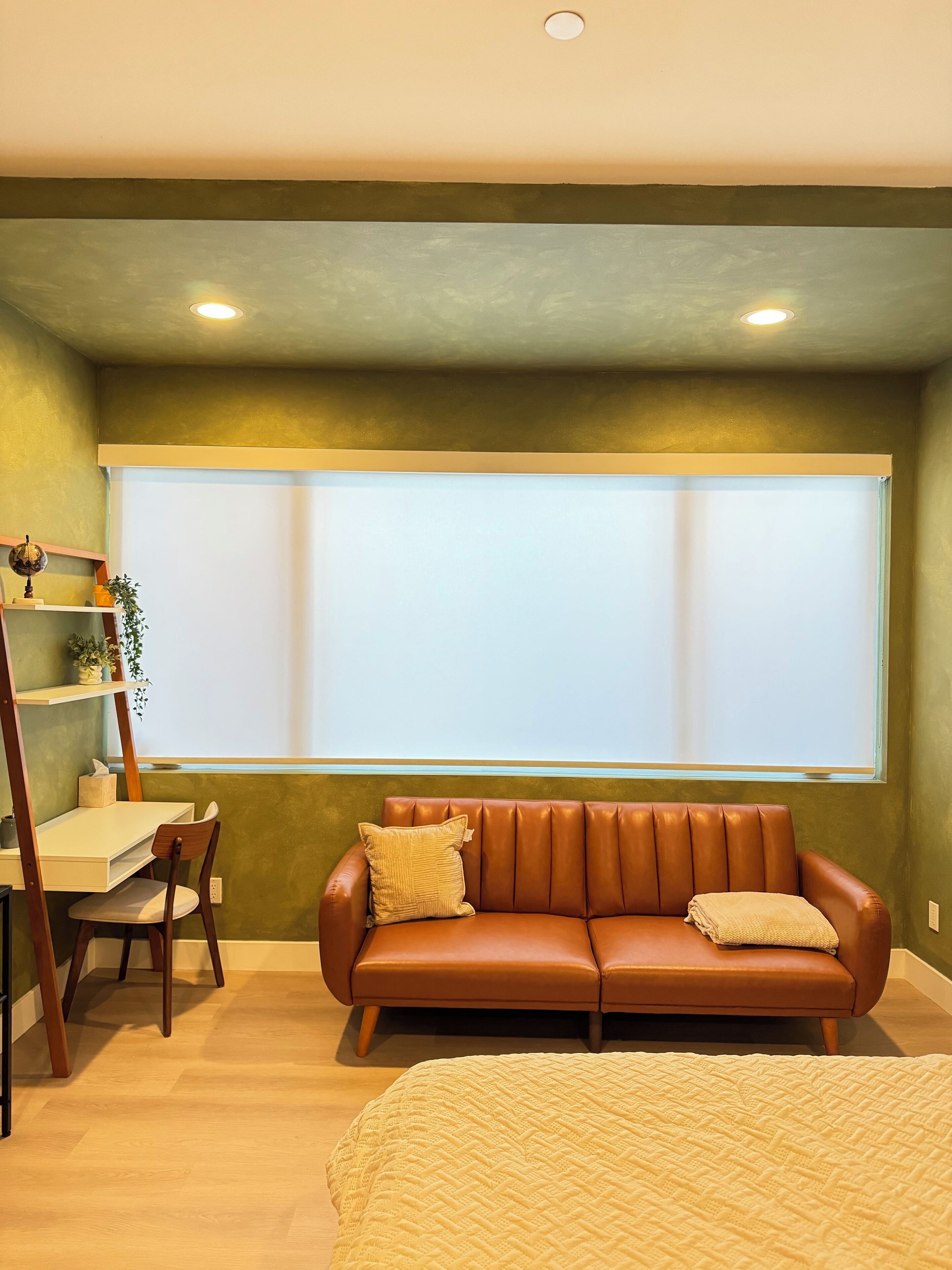 1 habitación, escritorio, tabla de planchar con plancha y wifi 