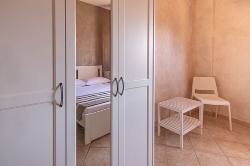 Alfa Accommodation - centrally located and close to all tourist transportation services 