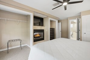 3 bedrooms, free WiFi, bed sheets - King's Bay Point Retreat - Water View (Crystal River)