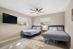 3 bedrooms, free WiFi, bed sheets