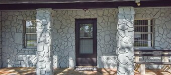 King's Bay Point Retreat - Water View
