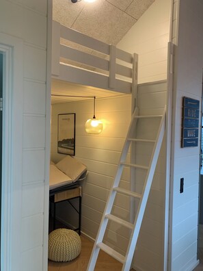 3 bedrooms, desk, free WiFi