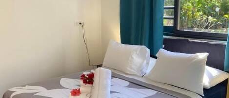 Cortinas blackout, sistema de insonorización y wifi gratis