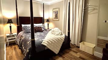 Upstairs at Inn Between the Lakes | 3 Schlafzimmer, Verdunkelungsvorhänge, kostenloses WLAN, Bettwäsche