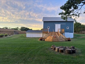 Property grounds - Inn Between the Lakes (Three Rivers)