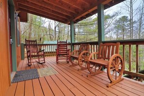 Property grounds - ❤ Alpine Mountain ❤ Sweetheart Cabin w/Jacuzzi❤ #8

 (Helen)