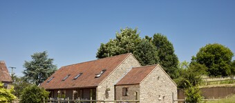 Selwood Cottage; A rural retreat on the outskirts of Frome, near Longleat Safari Park and Bath!