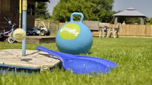 Children’s area - Selwood Cottage - A peaceful, rural retreat on the outskirts of Frome, close to Longleat Safari Park (Beckington)