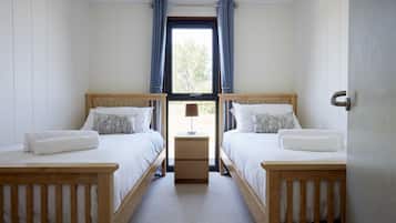 3 chambres, fer et planche à repasser, Wi-Fi gratuit, draps fournis