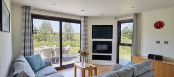 Nunney Lodge, a rural retreat on the outskirts of Frome, near Longleat Safari Park and Bath!
