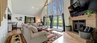 Golf Course Views, Hot Tub, Games & Pool Access