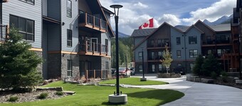 The view-Fabulous Retreat style suite in the mountains- Brand new-Pool -Canmore