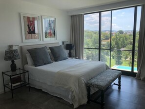 6 soverom, strykejern/-brett, wi-fi og sengetøy