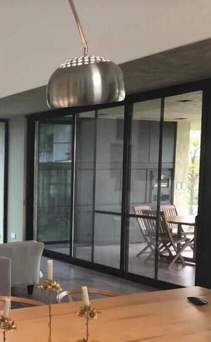 Comfortable, modern, easy and quiet