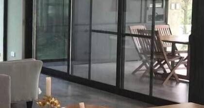 Comfortable, modern, easy and quiet