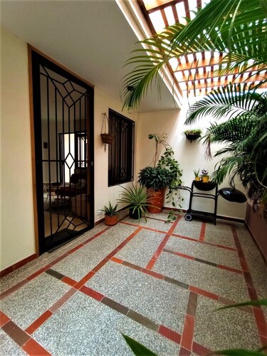 ¡Cozy NY industrial style apartment + nice view to Mallorquin Swamp!