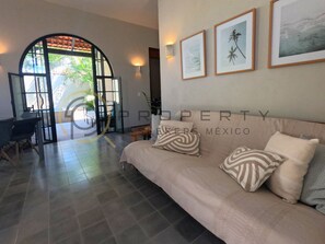 Living area - Beautiful house steps from the beach (Corral del Risco)