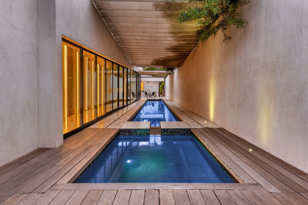 Unparalleled Luxury Mansion w/ Pool, Jacuzzi, BBQ