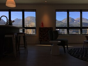 Interior - Chalet Suite in Downtown Juneau (Juneau)