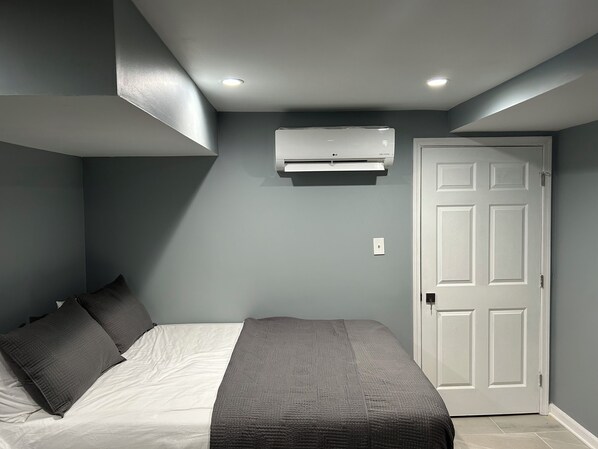 1 chambre, fer et planche à repasser, Wi-Fi gratuit, draps fournis