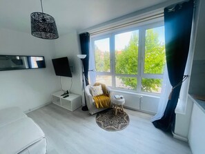 Living area - Appartement Charmant Cocon Plus (Croix)