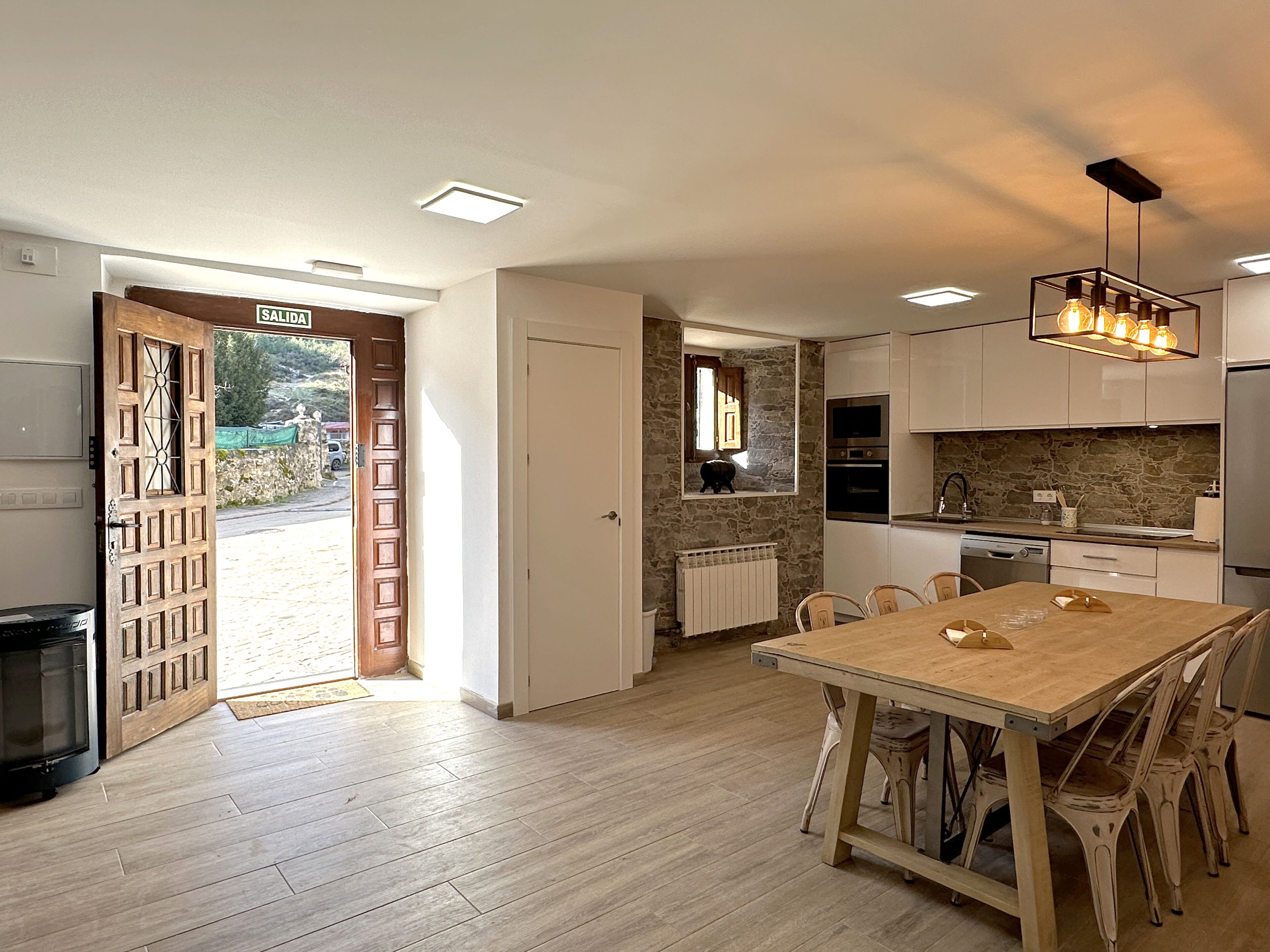 Microondas, horno, parrilla de estufa y lavavajillas 