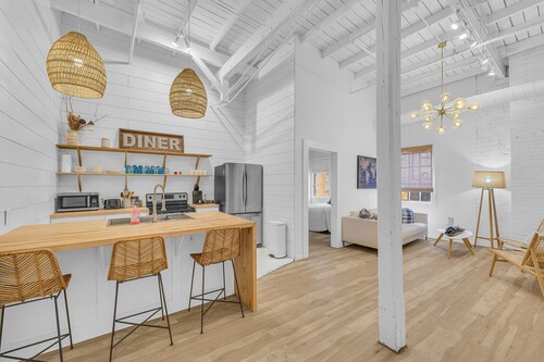 New Listing! The Dawg Walk Downtown