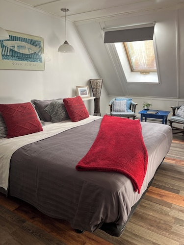 New Cozy, a one-bedroom apartment with its own entrance, and loft bedroom..