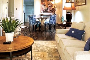 TV, fireplace - Creole Cottage | 2/1 | Pet Friendly w/ Fee, Walk to Downtown, Grill, Washer/Dryer (Natchez)