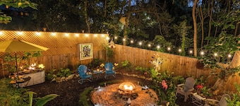 Creole Cottage | 2/1 | Pet Friendly w/ Fee, Walk to Downtown, Grill, Washer/Dryer