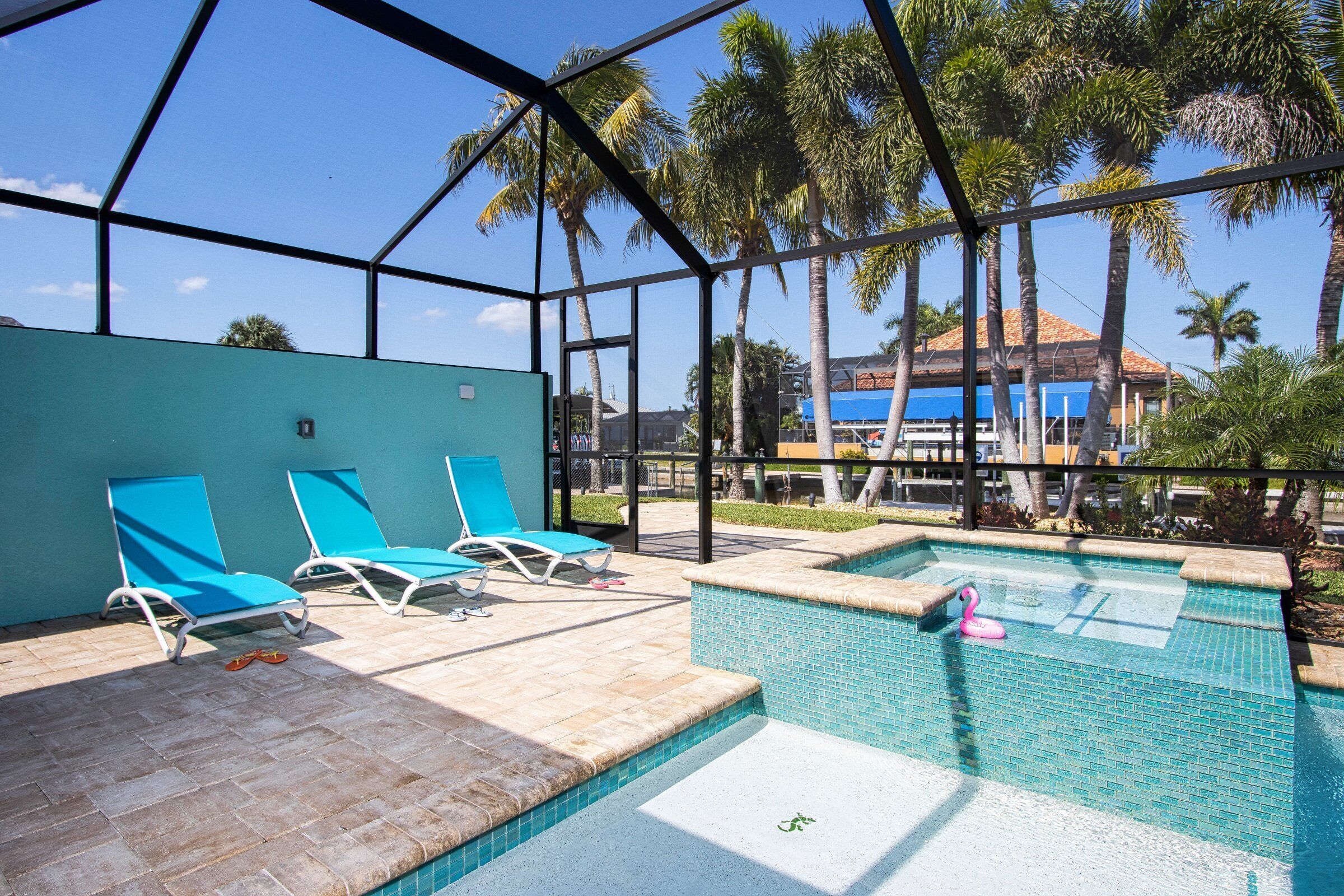 Beautifully Remodeled Pool Home Offering Direct Gulf of Mexico Access - Flamingo Cottage