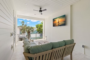 Casa júnior, vista para a piscina | Terraço/pátio