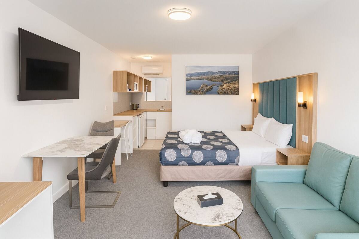 Standard Room | Soundproofing, free WiFi, bed sheets