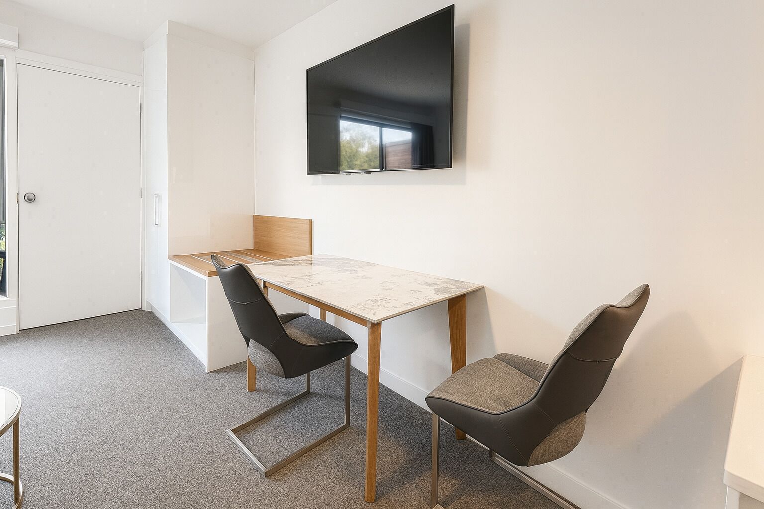 Geluiddichte muren, gratis wifi, beddengoed