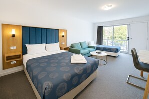 Soundproofing, free WiFi, bed sheets - Eildon Lake Motel (Eildon)