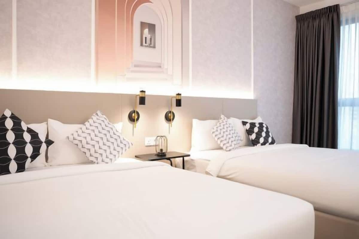 2 bedrooms, iron/ironing board, free WiFi, bed sheets