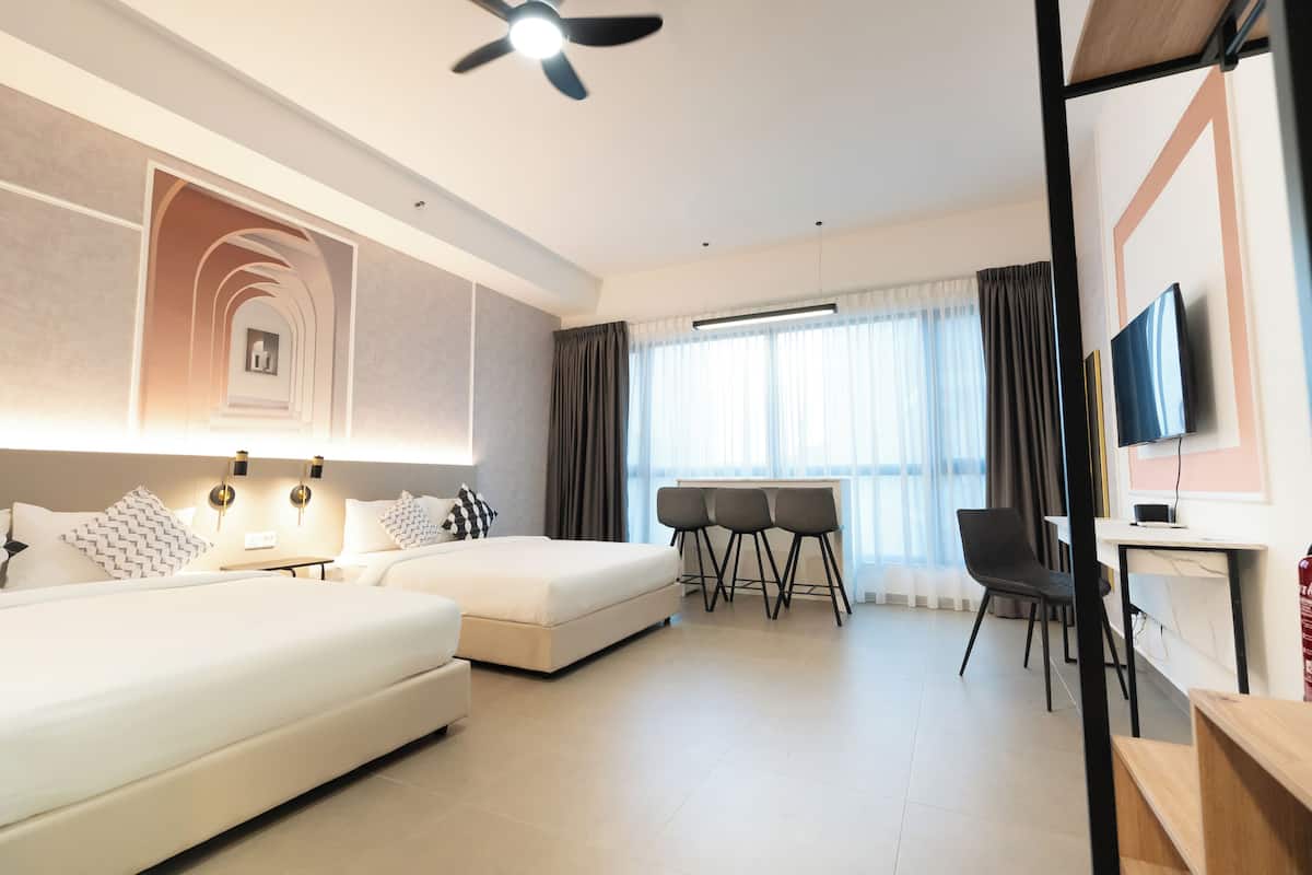 Illusion Studio | 2 bedrooms, iron/ironing board, free WiFi, bed sheets
