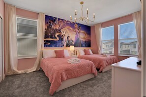 6 bedrooms, iron/ironing board, free WiFi, bed sheets