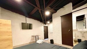 Suite | 1 bedroom, premium bedding, down duvets, iron/ironing board (on request) - Súper Apartamento central Casa Colonial (Bogotá)