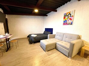 Basic Suite | Interior