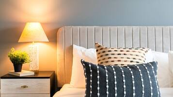 3 makuuhuonetta, työpöytä, silitysrauta/-lauta, ilmainen Wi-Fi