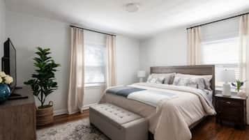 3 bedrooms, iron/ironing board, WiFi, bed sheets