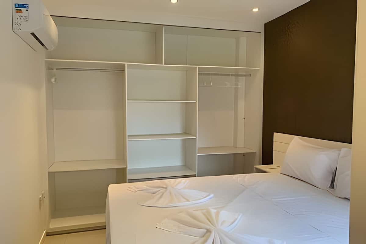 Apartment | Premium bedding, blackout drapes, iron/ironing board, free WiFi