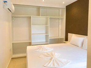 Apartamento térreo | Ropa de cama de alta calidad y cortinas blackout 