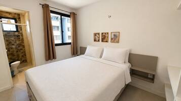 Apartamento 2° andar | Premium bedding, blackout drapes, iron/ironing board, free WiFi