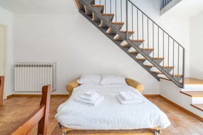 1 chambre, fer et planche à repasser, Wi-Fi, draps fournis