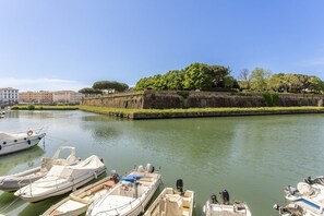 Marina - GuestHost - In the shadow of Fortezza Nuova Cozy Apartment (Livorno)